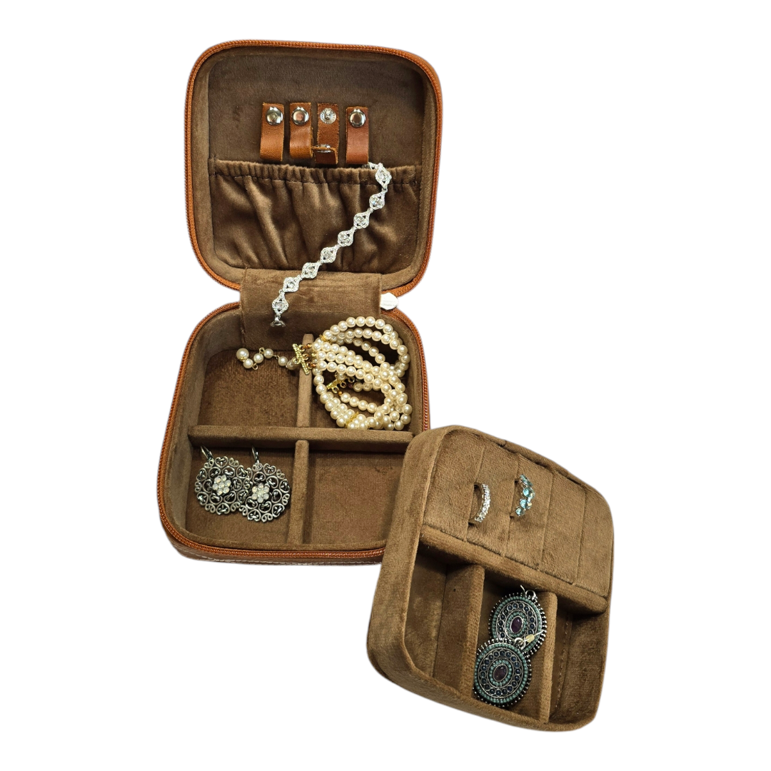 Hand-Tool Genuine Leather Jewelry Box with Turquoise Leaves Design
